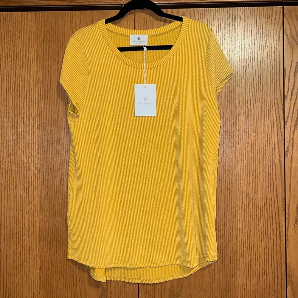 Short sleeve Ribbed Mustard shirt